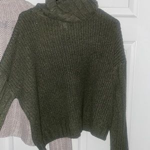 army green sweater , comfy lose fit